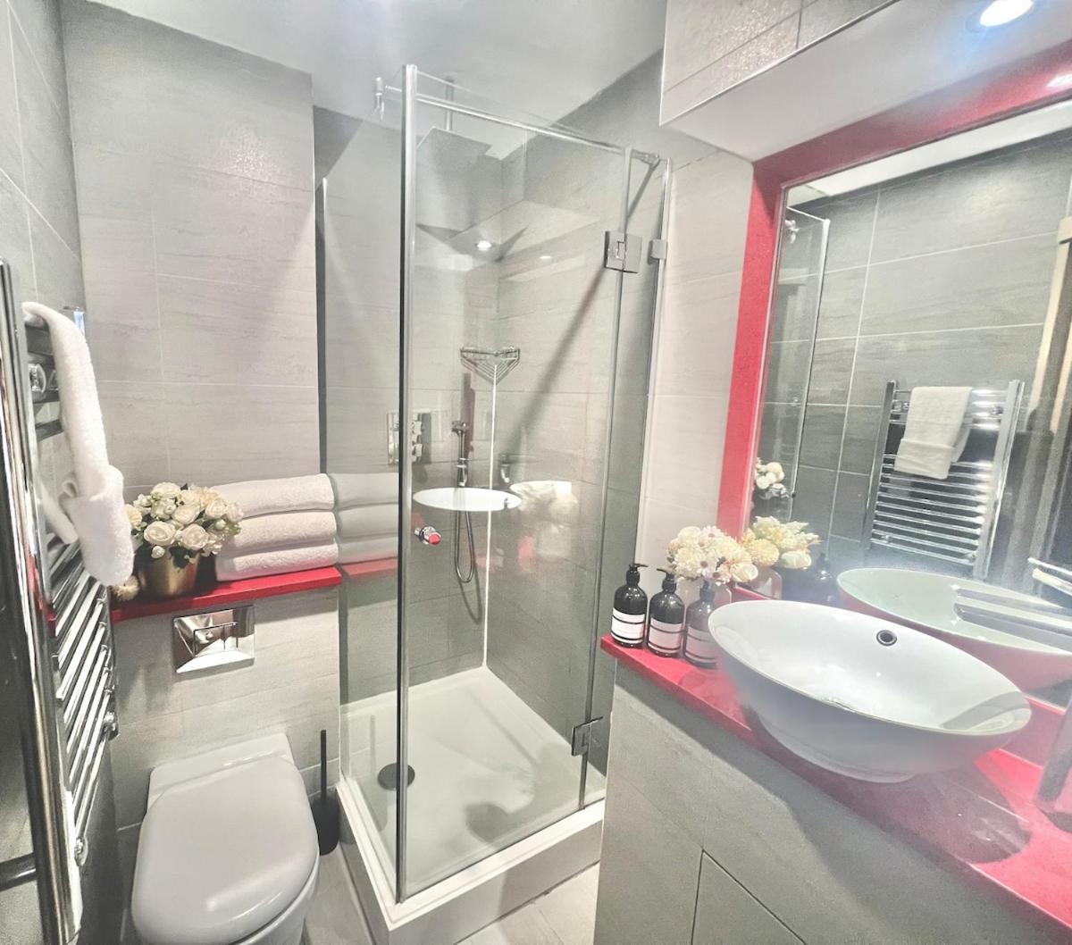 En-suite Twin For 4, 203 Appartamento